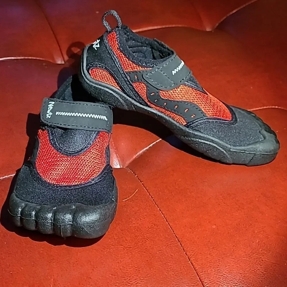 Newtz child's watershoe red and black